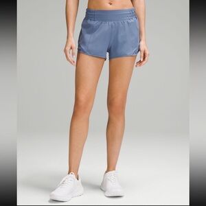 lululemon athletica Hotty Hot Short 2.5" Steel Blue size 4 🐳🩵🏃‍♀️💨